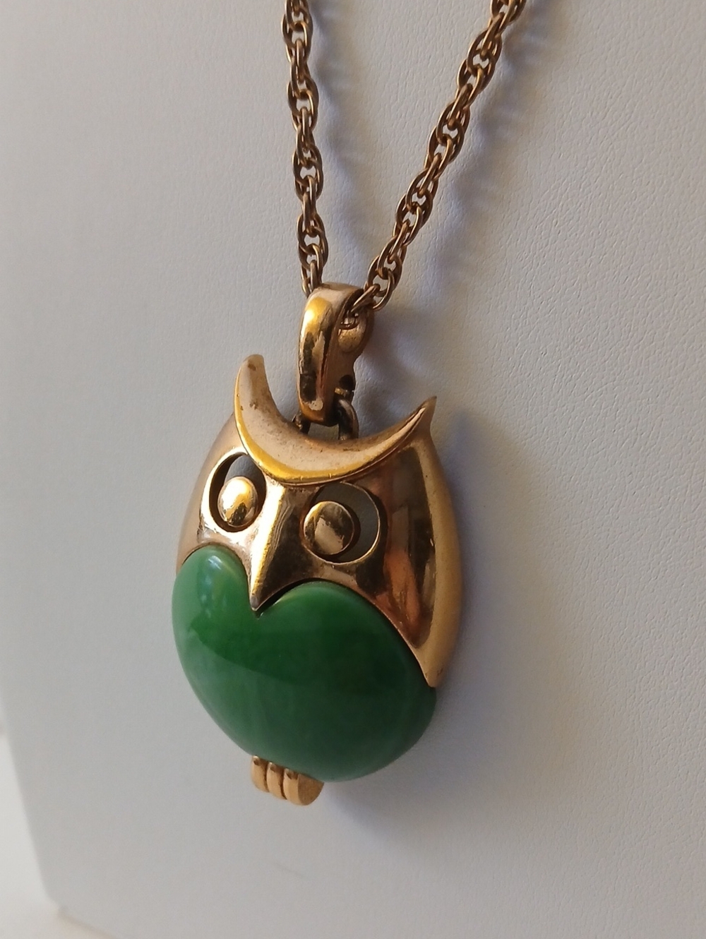 Rare Vintage Crown TRIFARI Owl Pendant Necklace with Jade Color Belly Detail